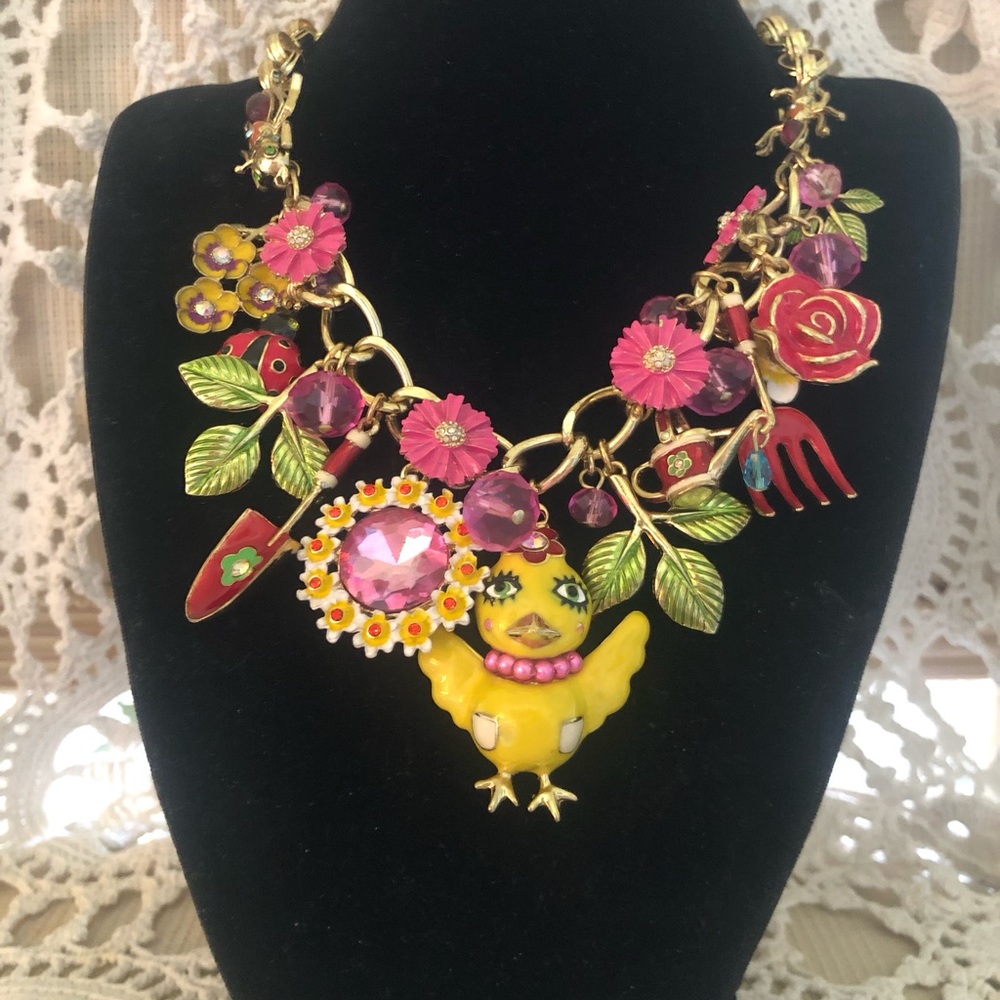 NWT Vintage Betsey Johnson Yellow Chick Charm Necklace with Pink Accents